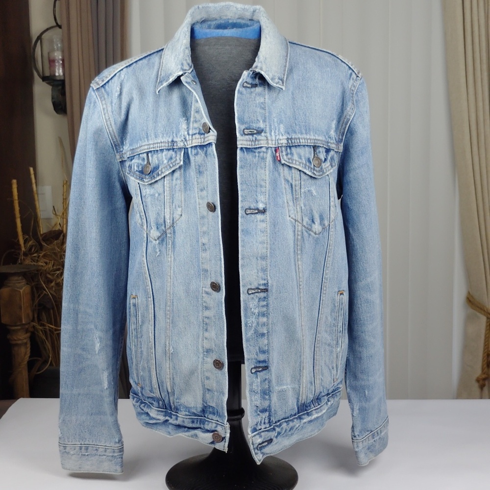 Levi Strauss & Co. Classic Blue Denim Mens Jacket. - Picture 1 of 16